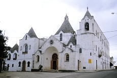 トゥルッリの聖アントニオ教会