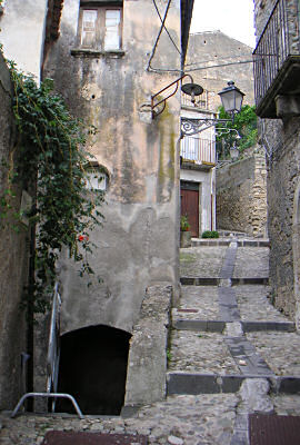 旧市街の階段路地