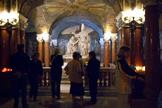 サンテミディオ大聖堂の地下に安置された聖遺物
