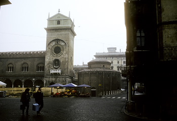 1985年の時計塔