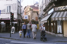 旧市街の街角
