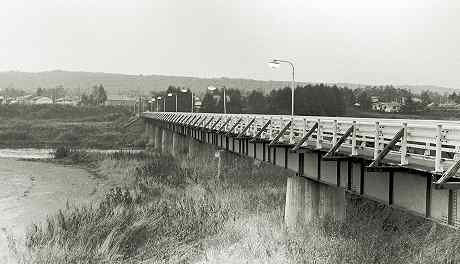 軌道跡の橋